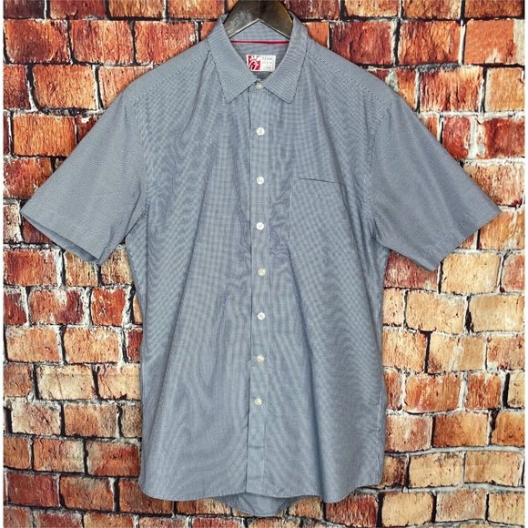 Chick-fil-A CFA Uniform Work Button Front Shirt Men’s Large Navy Blue Plaid Oobe - Picture 2 of 3